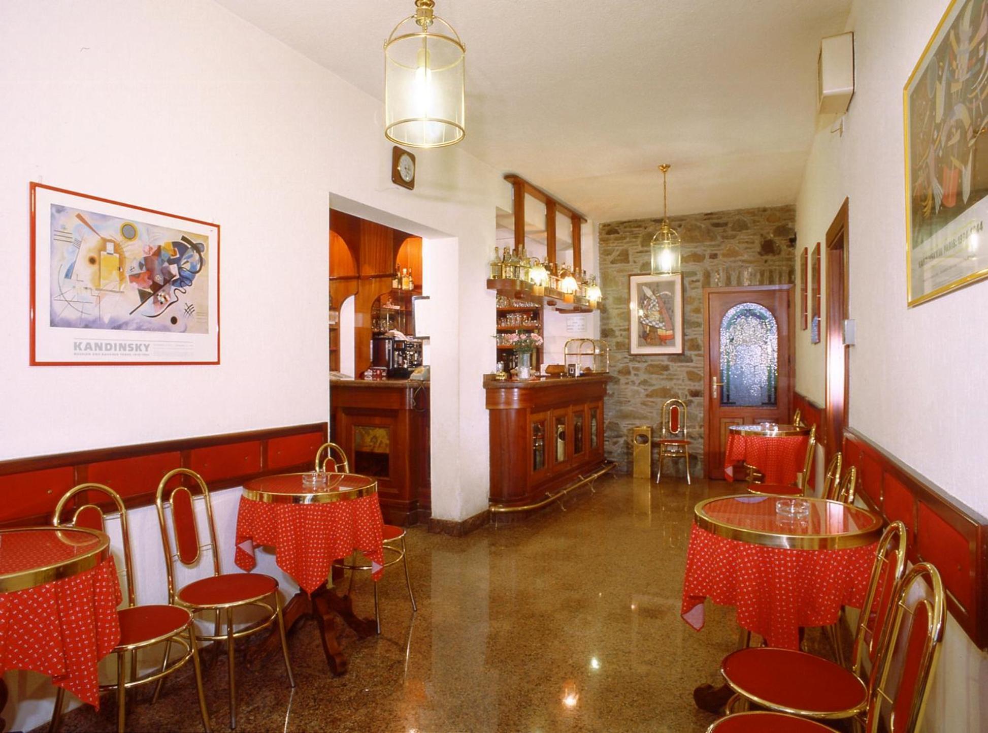 Hotel Florian نوس المظهر الخارجي الصورة