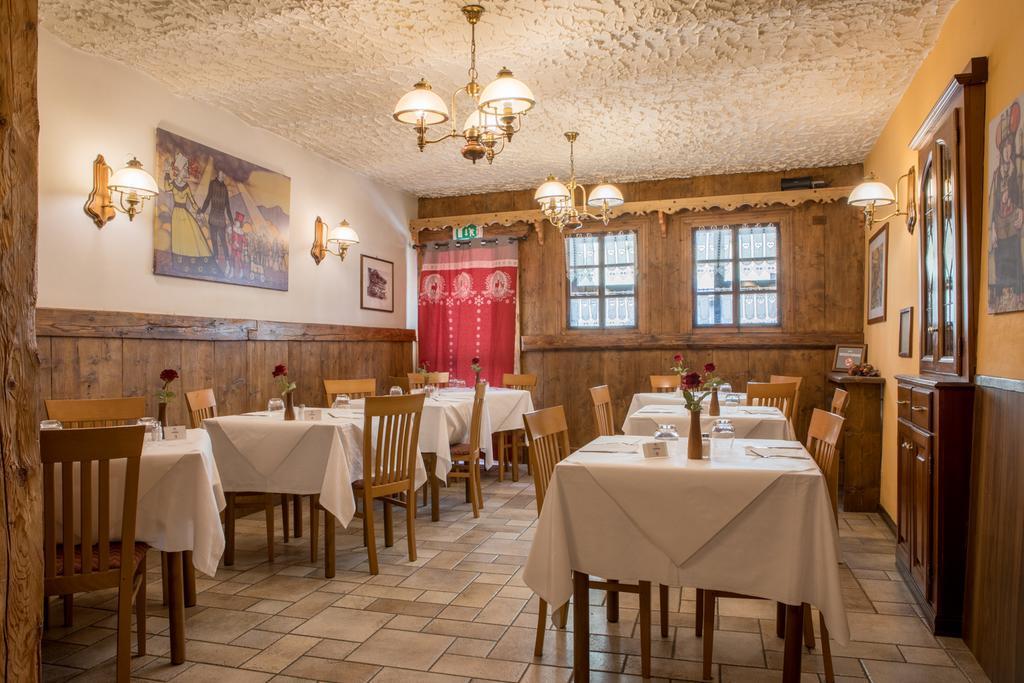 Hotel Florian نوس المظهر الخارجي الصورة